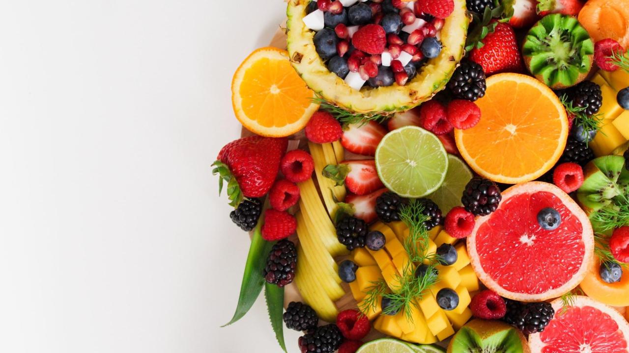 close up on sliced fruit 